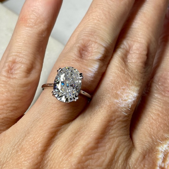 14k White Gold 5ct Crushed Ice Oval - Picture 5 of 16